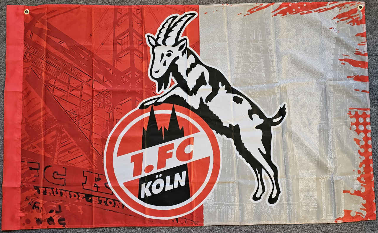 Zimmerflagge mit Graffiti-Motiv des 1. FC Köln, ideal für Fans, um ihre Leidenschaft für den Verein zu zeigen.