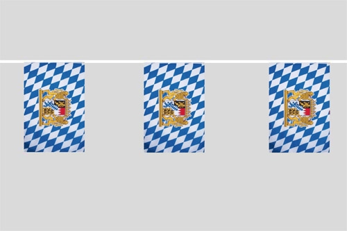 Flaggenkette Bayern mit Wappen und Löwen