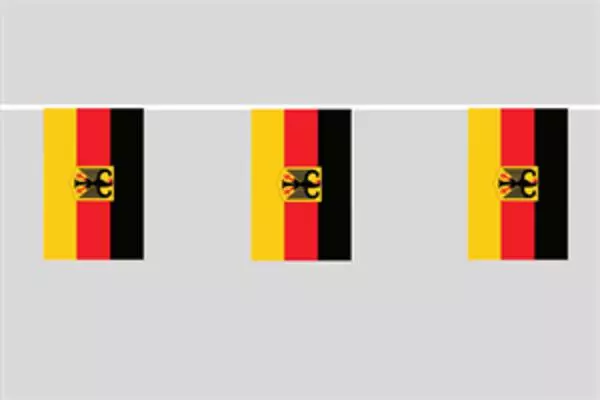Flaggenkette Deutschland mit Adler