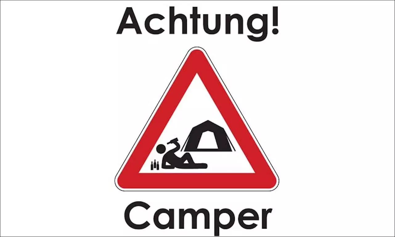 Flagge Achtung Camper