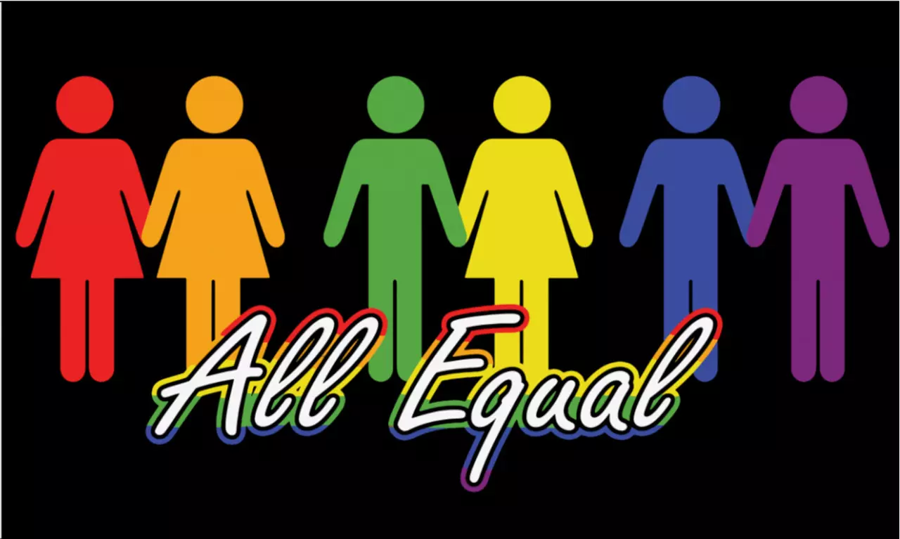 Die 'All Equal' Regenbogenflagge vor einem schwarzen Hintergrund, umgeben von sechs Figuren, die jeweils eine der Regenbogenfarben darstellen. Diese Figuren – zwei Frauen, ein Mann und eine Frau sowie zwei Männer – symbolisieren die Diversität und Einigke