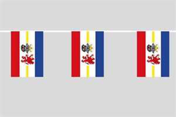 Flaggenkette Mecklenburg-Vorpommern mit Wappen